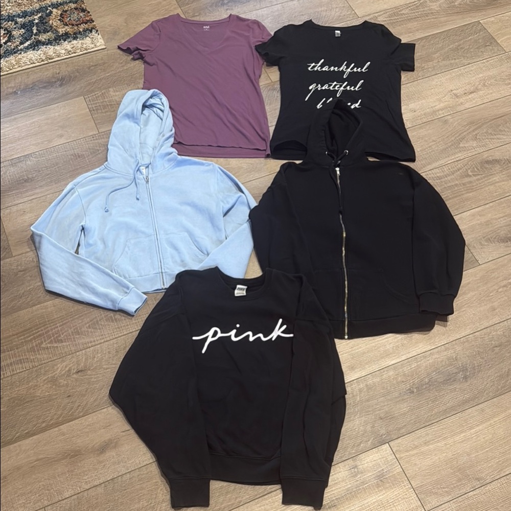 Bundle of 5 women's small tops - variety